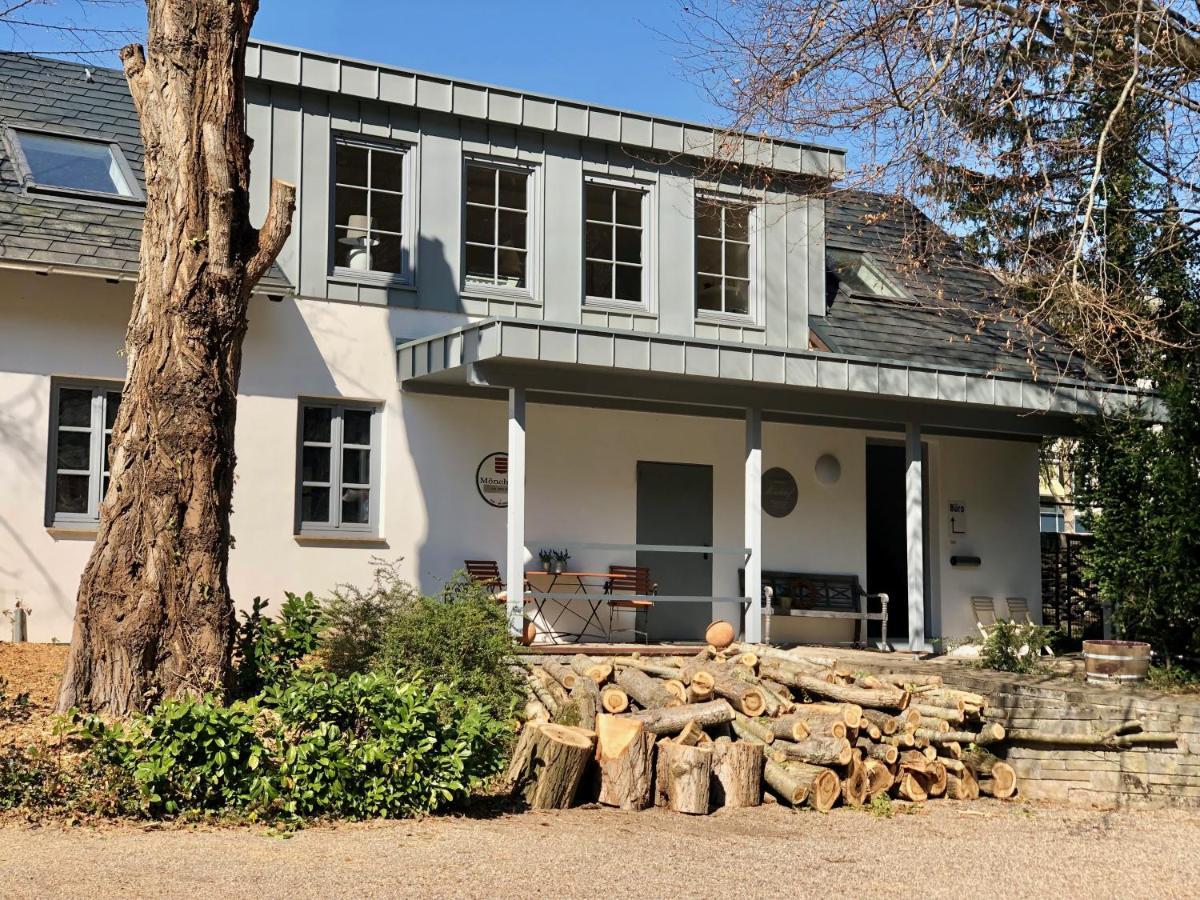 Ferienwohnung Weingut Villa Huesgen Am Moenchhof ทราเบิน-ทราร์บาค ภายนอก รูปภาพ