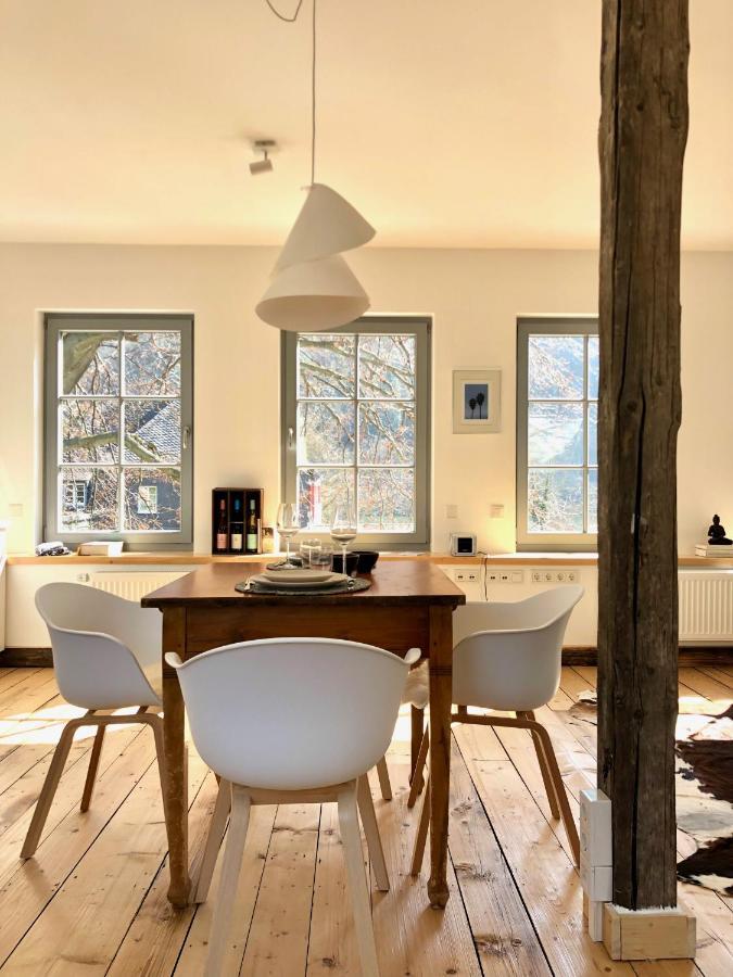 Ferienwohnung Weingut Villa Huesgen Am Moenchhof ทราเบิน-ทราร์บาค ภายนอก รูปภาพ