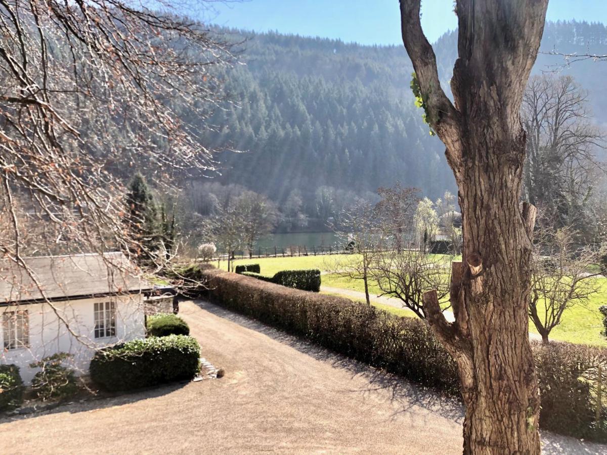 Ferienwohnung Weingut Villa Huesgen Am Moenchhof ทราเบิน-ทราร์บาค ภายนอก รูปภาพ