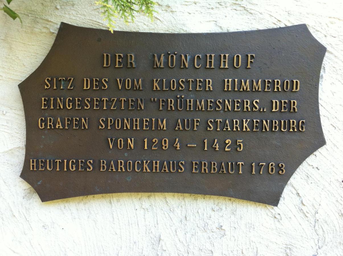 Ferienwohnung Weingut Villa Huesgen Am Moenchhof ทราเบิน-ทราร์บาค ภายนอก รูปภาพ
